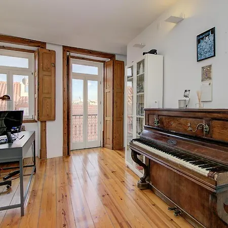 Wonderfull Duplex In Carmo Апартаменти Лісабон